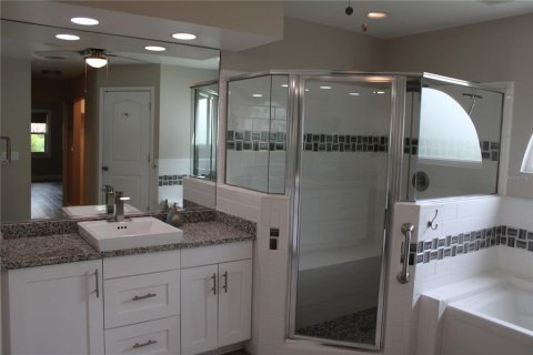 Villa ou maison à louer à Bradenton, Floride: 3 chambres, 215.44 m2 № 1837184 - photo 15