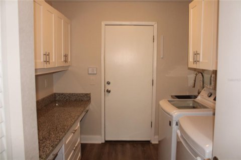 Villa ou maison à louer à Bradenton, Floride: 3 chambres, 215.44 m2 № 1837184 - photo 25