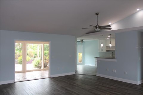 Villa ou maison à louer à Bradenton, Floride: 3 chambres, 215.44 m2 № 1837184 - photo 7