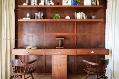 Купить кондоминиум в Майами, Флорида 3 спальни, 133.31м2, № 2015560 - фото 10