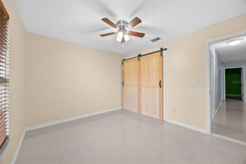 House in Deltona, Florida 3 bedrooms, 160.16 sq.m. № 1823325 - photo 23
