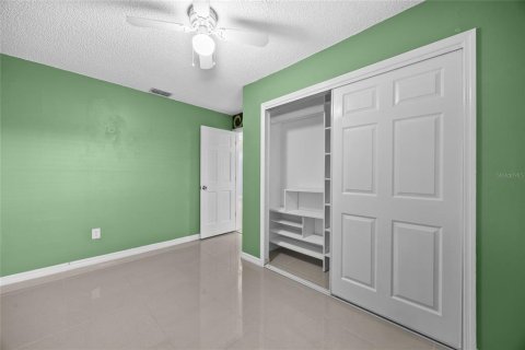 House in Deltona, Florida 3 bedrooms, 160.16 sq.m. № 1823325 - photo 16