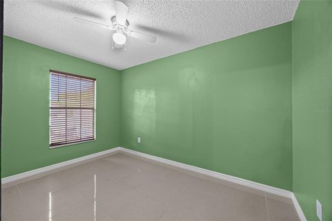 House in Deltona, Florida 3 bedrooms, 160.16 sq.m. № 1823325 - photo 14