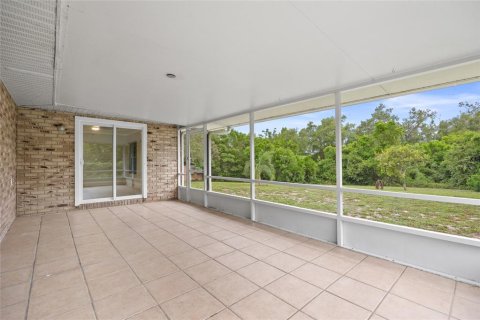 House in Deltona, Florida 3 bedrooms, 160.16 sq.m. № 1823325 - photo 4