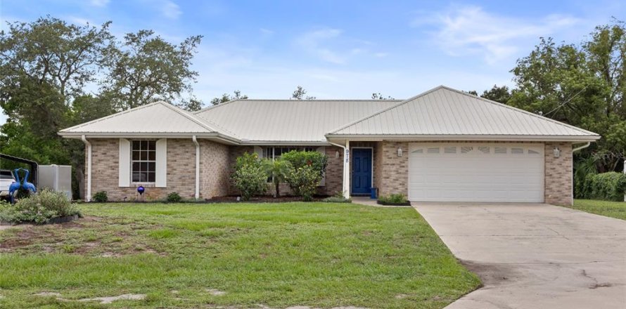House in Deltona, Florida 3 bedrooms, 160.16 sq.m. № 1823325