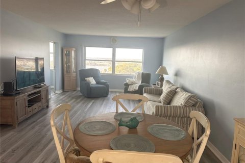 Copropriété à louer à Saint Petersburg, Floride: 1 chambre, 75.72 m2 № 2091403 - photo 5