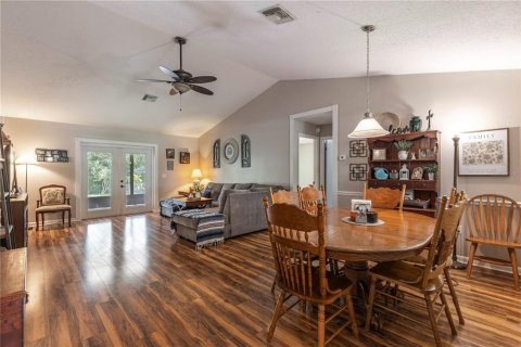 House in Mount Dora, Florida 3 bedrooms, 136.47 sq.m. № 1902441 - photo 12