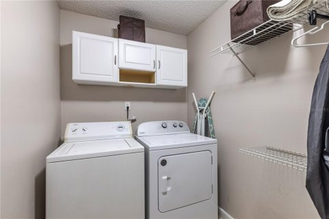 House in Mount Dora, Florida 3 bedrooms, 136.47 sq.m. № 1902441 - photo 22