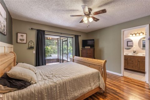 House in Mount Dora, Florida 3 bedrooms, 136.47 sq.m. № 1902441 - photo 17