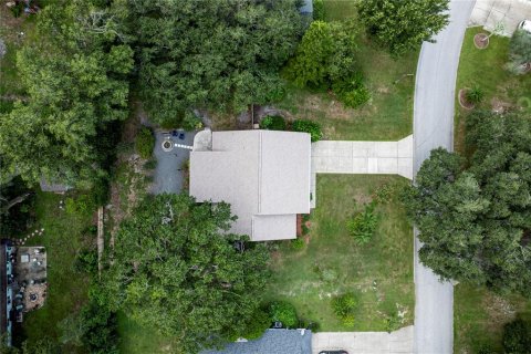 House in Mount Dora, Florida 3 bedrooms, 136.47 sq.m. № 1902441 - photo 3