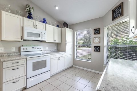 House in Mount Dora, Florida 3 bedrooms, 136.47 sq.m. № 1902441 - photo 14