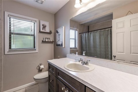 House in Mount Dora, Florida 3 bedrooms, 136.47 sq.m. № 1902441 - photo 20