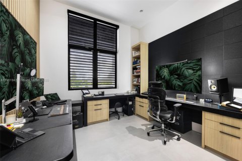 Villa ou maison à vendre à Davie, Floride: 5 chambres, 351.26 m2 № 1954562 - photo 25