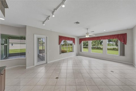House in Winter Haven, Florida 4 bedrooms, 236.9 sq.m. № 2223374 - photo 20