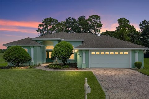 House in Winter Haven, Florida 4 bedrooms, 236.9 sq.m. № 2223374 - photo 2