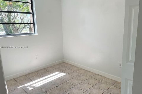 Condominio en alquiler en Miami, Florida, 2 dormitorios, 70.61 m2 № 1850480 - foto 7