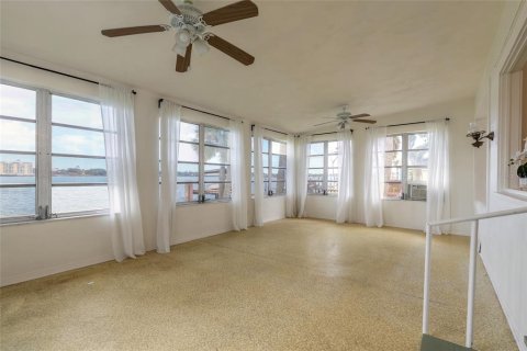 Villa ou maison à vendre à Daytona Beach, Floride: 2 chambres, 146.6 m2 № 2201266 - photo 17