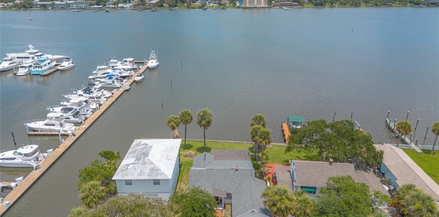 Villa ou maison à Daytona Beach, Floride 2 chambres, 146.6 m2 № 2201266