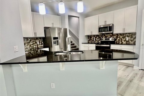Villa ou maison à vendre à Kissimmee, Floride: 4 chambres, 225.94 m2 № 2131023 - photo 10