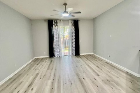 Villa ou maison à vendre à Kissimmee, Floride: 4 chambres, 225.94 m2 № 2131023 - photo 8