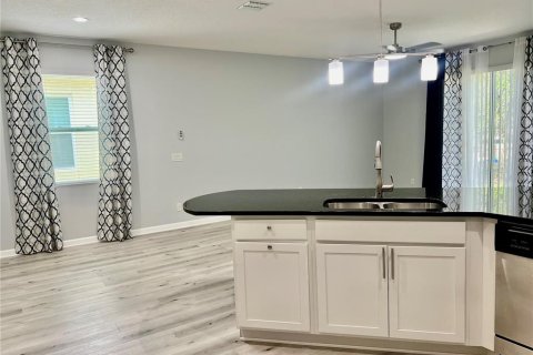 Villa ou maison à vendre à Kissimmee, Floride: 4 chambres, 225.94 m2 № 2131023 - photo 9