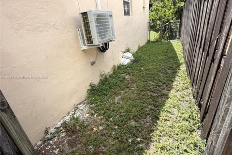 Propiedad comercial en alquiler en Miami Springs, Florida, 1 dormitorio, 37.16 m2 № 1993907 - foto 10