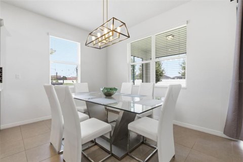 House in Riverview, Florida 3 bedrooms, 153.2 sq.m. № 2216934 - photo 16