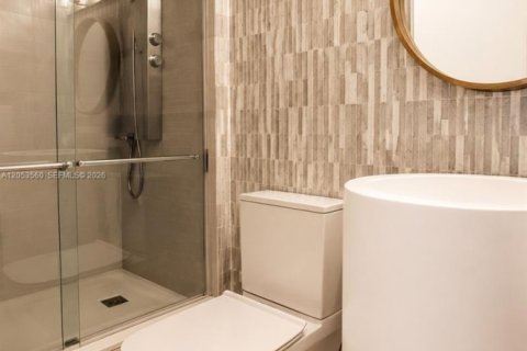 Copropriété à louer à Miami, Floride: 4 chambres, 183.95 m2 № 2168733 - photo 15