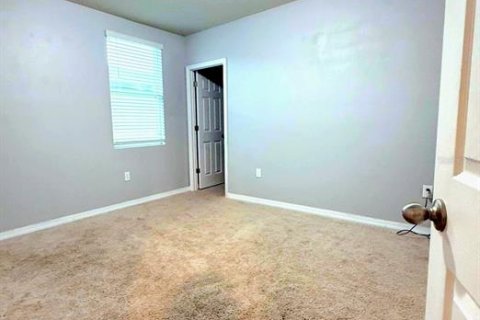 House in Davenport, Florida 4 bedrooms, 180.51 sq.m. № 1919832 - photo 7