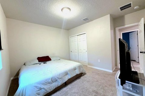 House in Davenport, Florida 4 bedrooms, 180.51 sq.m. № 1919832 - photo 6