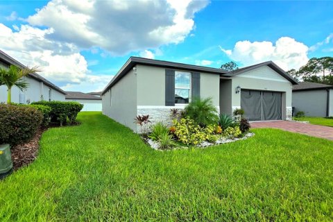 House in Davenport, Florida 4 bedrooms, 180.51 sq.m. № 1919832 - photo 2