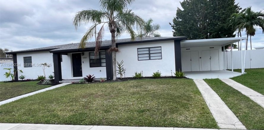 Villa ou maison à Cutler Bay, Floride 3 chambres, 113.81 m2 № 2005107