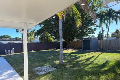 Villa ou maison à vendre à Cutler Bay, Floride: 3 chambres, 113.81 m2 № 2005107 - photo 12