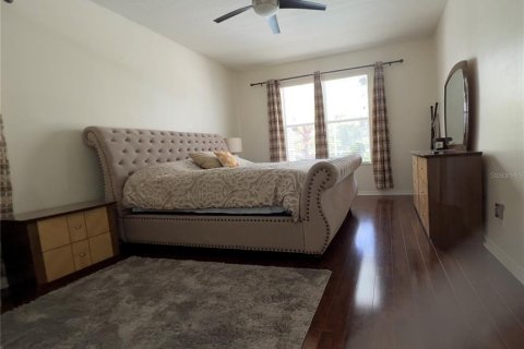 House in Wesley Chapel, Florida 3 bedrooms, 205.13 sq.m. № 1785301 - photo 14