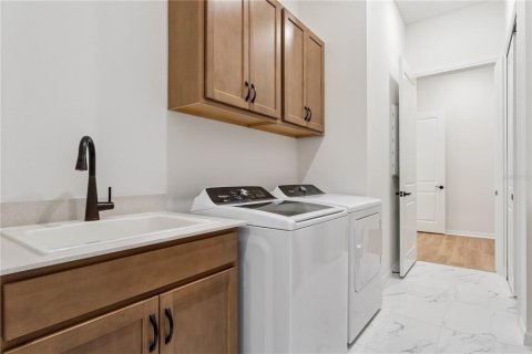 Casa en venta en Minneola, Florida, 3 dormitorios, 264.21 m2 № 2220363 - foto 28