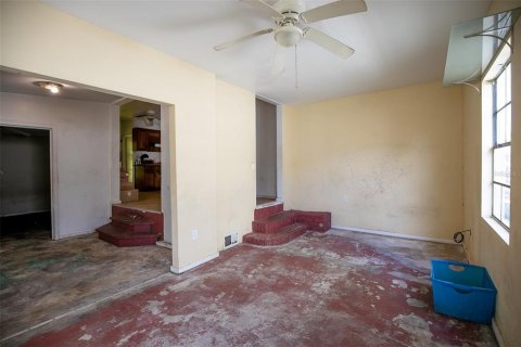 House in Lakeland, Florida 3 bedrooms, 109.07 sq.m. № 1911397 - photo 9