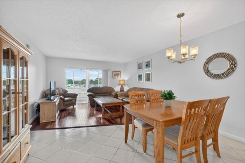 Condo in Margate, Florida, 2 bedrooms  № 2173886 - photo 9