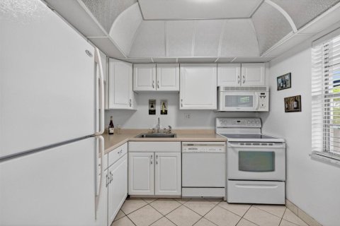 Condo in Margate, Florida, 2 bedrooms  № 2173886 - photo 5