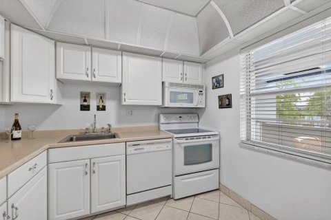 Condo in Margate, Florida, 2 bedrooms  № 2173886 - photo 6