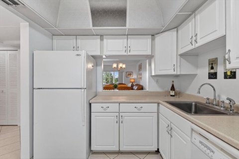 Condo in Margate, Florida, 2 bedrooms  № 2173886 - photo 7