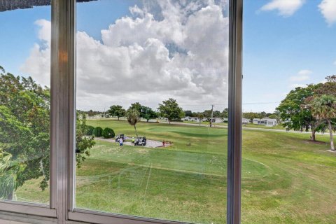 Condo in Margate, Florida, 2 bedrooms  № 2173886 - photo 15