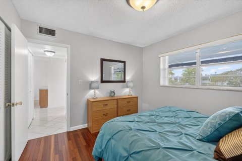 Condo in Margate, Florida, 2 bedrooms  № 2173886 - photo 22