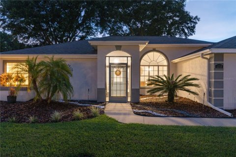 House in Lady Lake, Florida 3 bedrooms, 171.31 sq.m. № 1888498 - photo 3