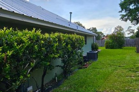 House in Winter Haven, Florida 3 bedrooms, 126.35 sq.m. № 1865840 - photo 4