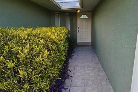 House in Winter Haven, Florida 3 bedrooms, 126.35 sq.m. № 1865840 - photo 3