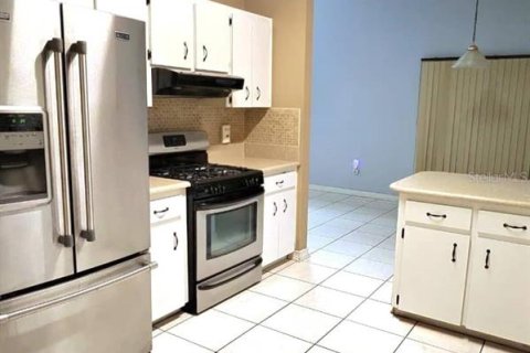 House in Winter Haven, Florida 3 bedrooms, 126.35 sq.m. № 1865840 - photo 9