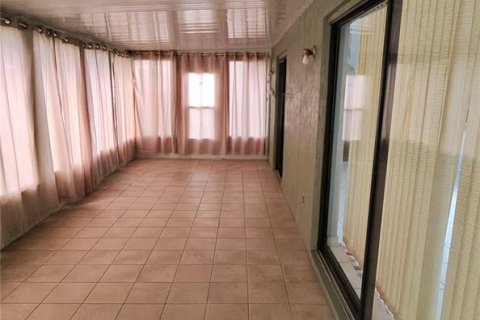 House in Winter Haven, Florida 3 bedrooms, 126.35 sq.m. № 1865840 - photo 8