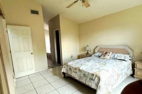 House in Winter Haven, Florida 3 bedrooms, 126.35 sq.m. № 1865840 - photo 12