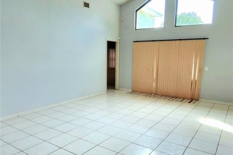House in Winter Haven, Florida 3 bedrooms, 126.35 sq.m. № 1865840 - photo 6