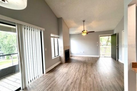 Condo in Altamonte Springs, Florida, 2 bedrooms № 2112888 - photo 10